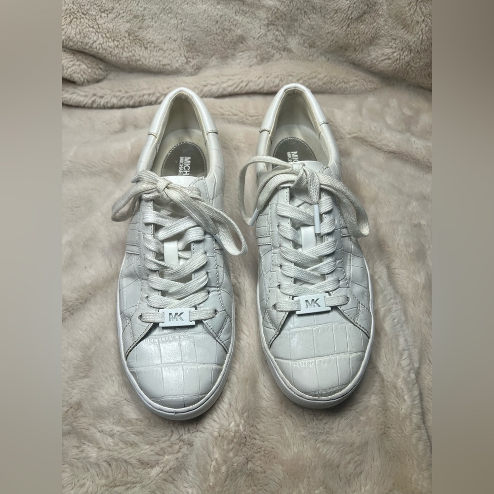 Michael Kors Irving Crocodile Embossed Leather Sneaker Size 7